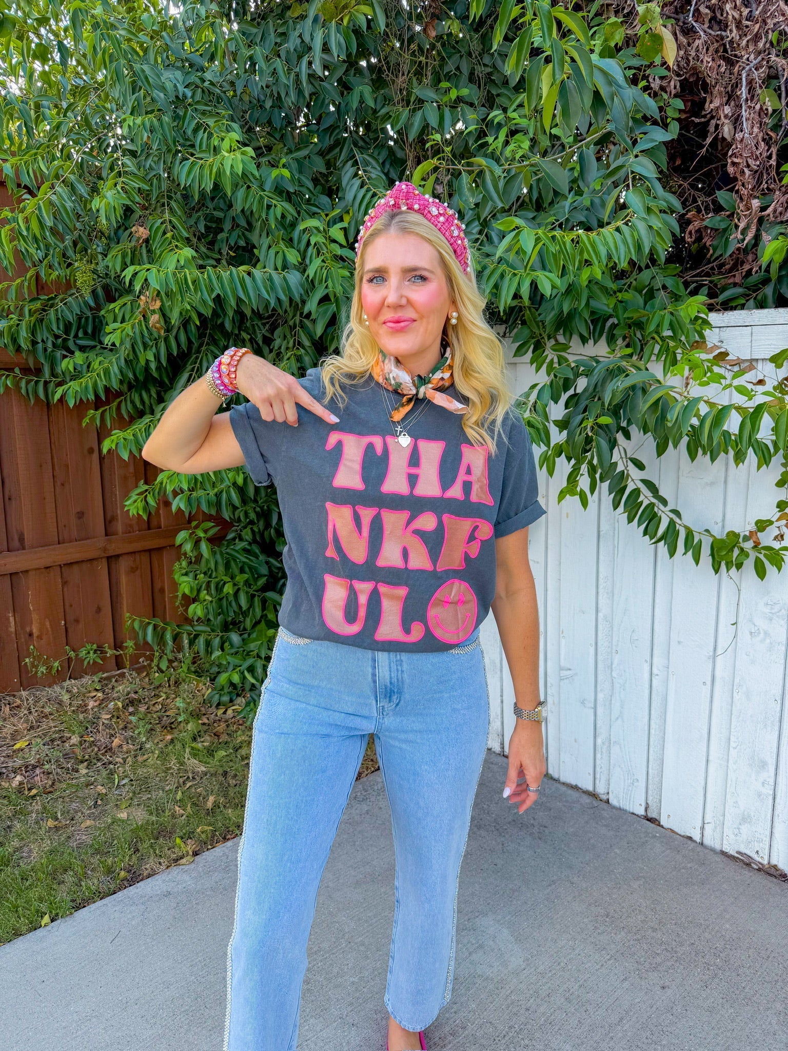 Thankful Smiley Tee - Pepper