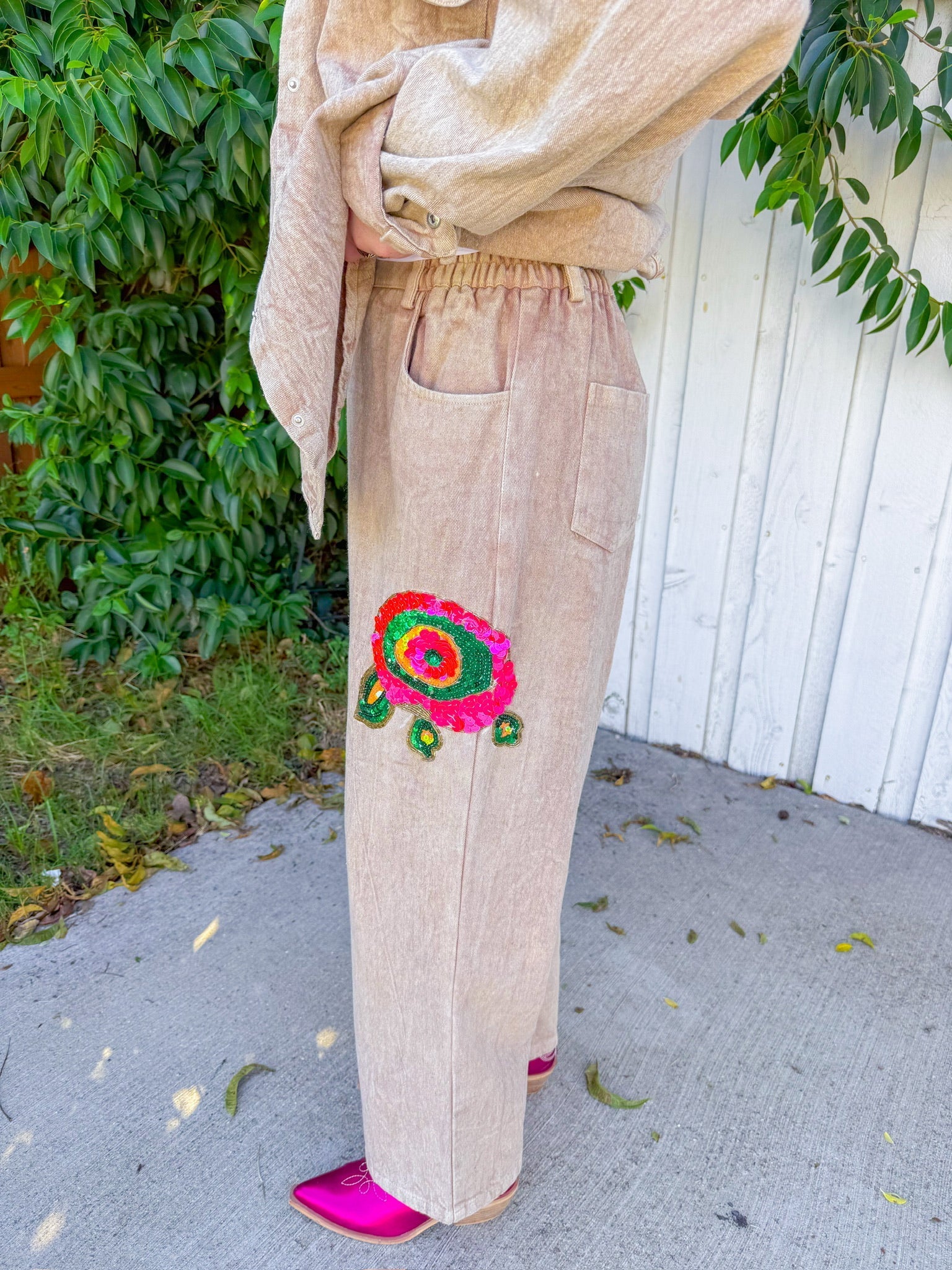 Girls Night Pants - Tan