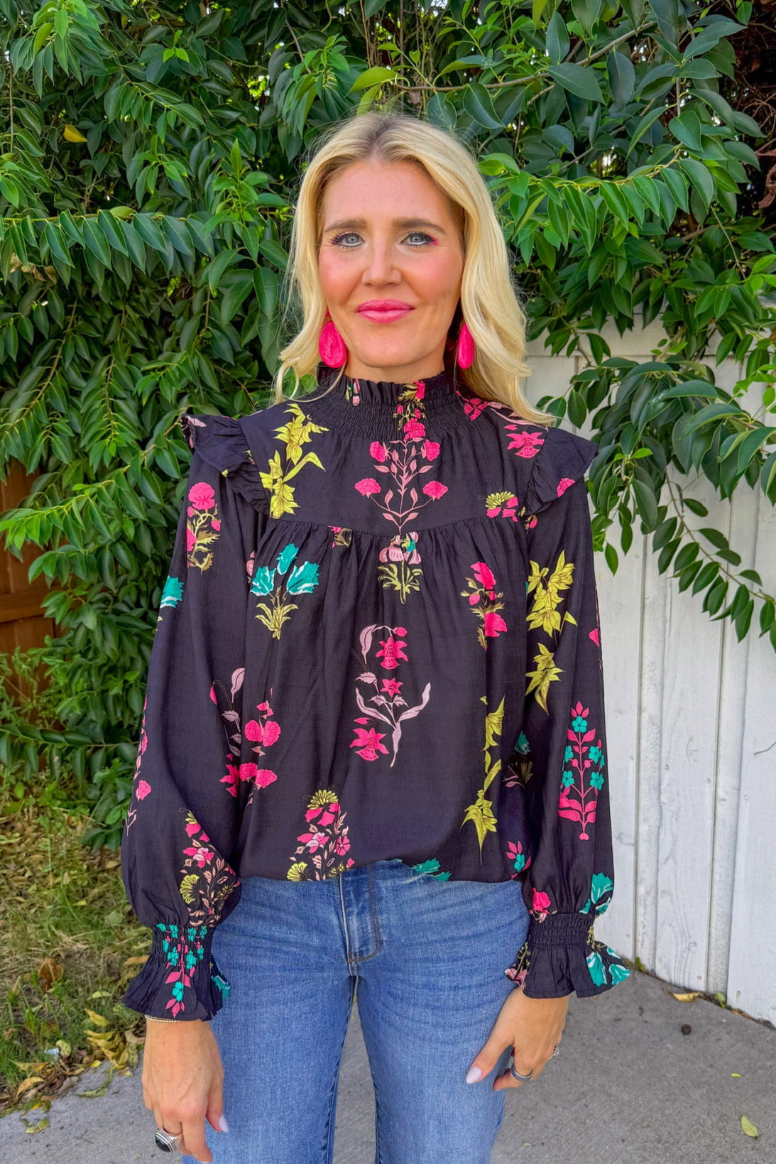 Citron Standout Top - Black